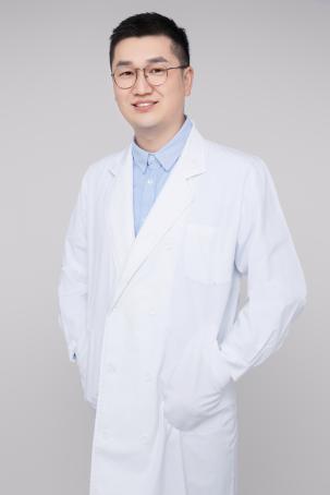 翁一鸣.jpg