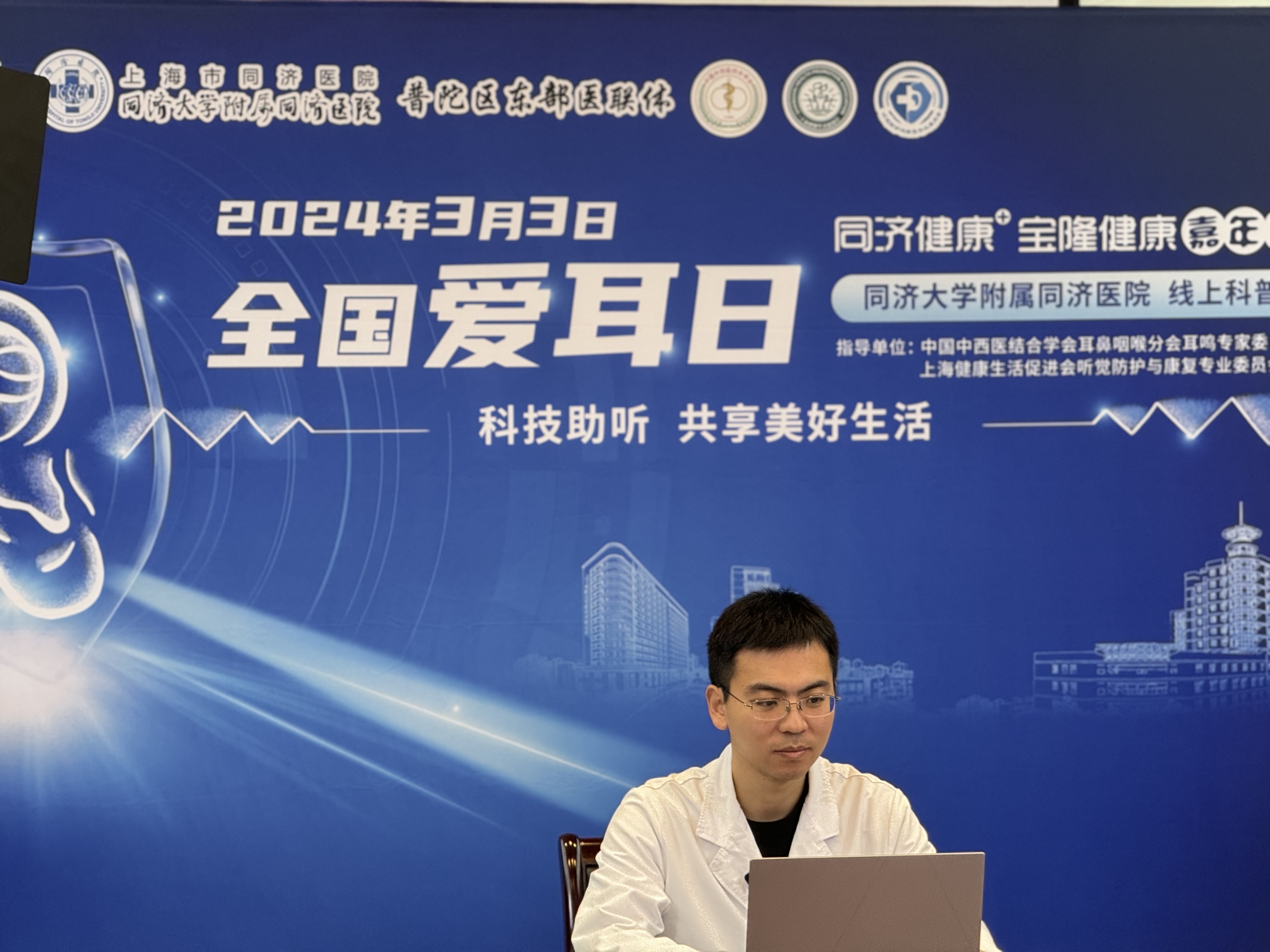 c99b59e74ab1012945b845397c817be.jpg